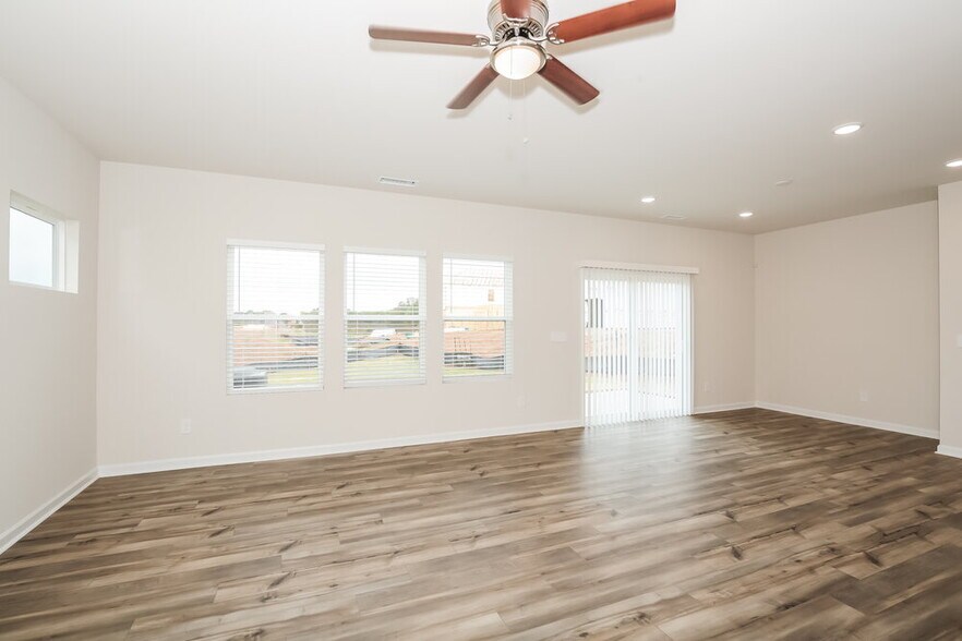 Building Photo - 1078 Cherry Stem Rd