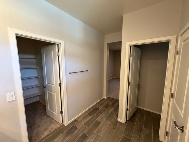 Building Photo - Three Bedroom Two Bath Home with A Den