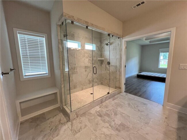 Building Photo - 905 Winding Rose Dr