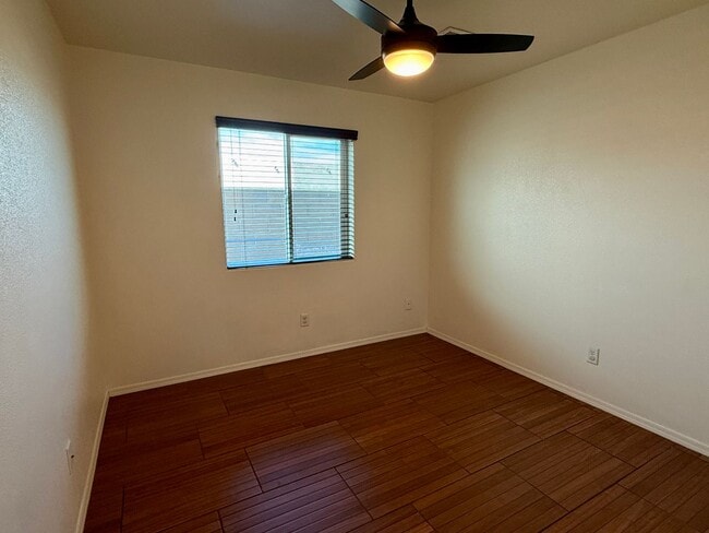 Building Photo - 4 Bedroom Home in San Luis AZ. with Fenced Lot and Landcaping