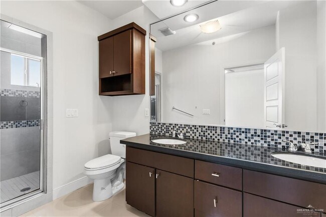 Building Photo - 16 L S Rd