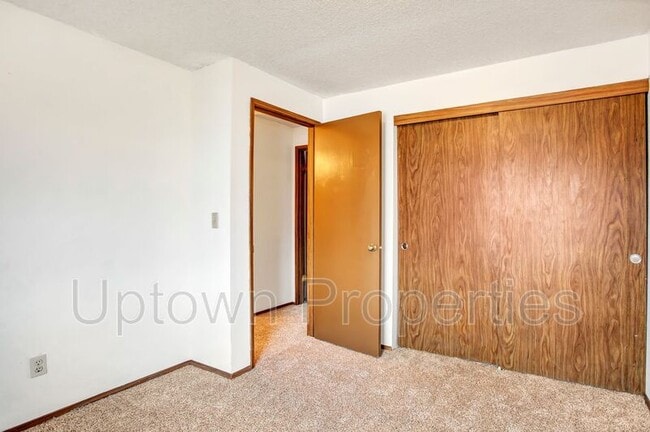 Building Photo - 8311 SE 17th Ave
