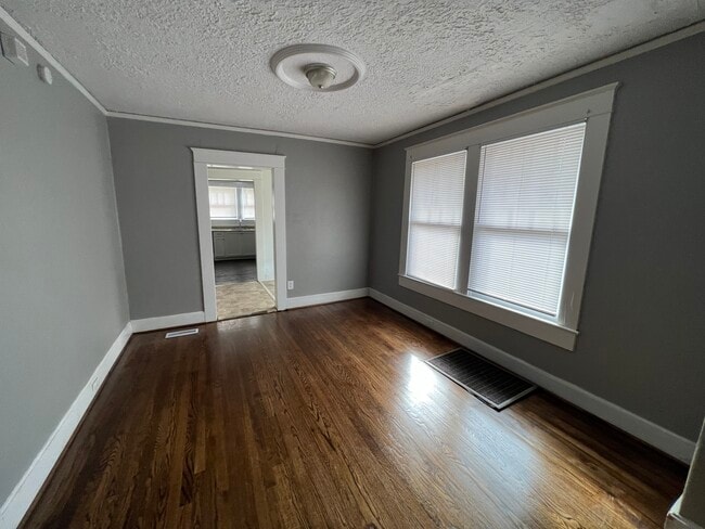 Building Photo - 8209 3rd Ave S