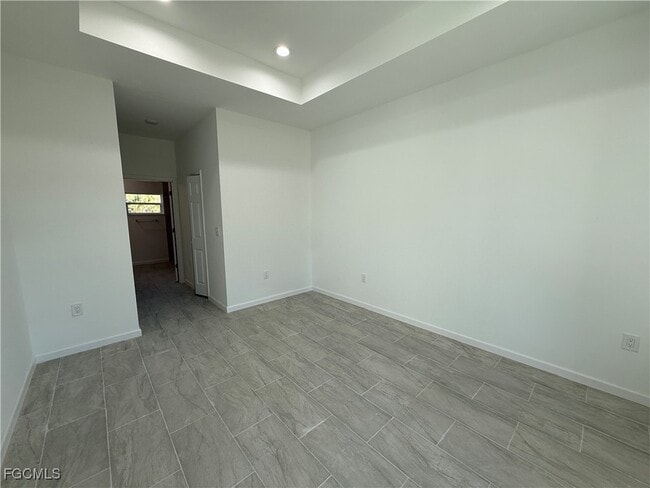 Building Photo - 1014 Lakeside Dr