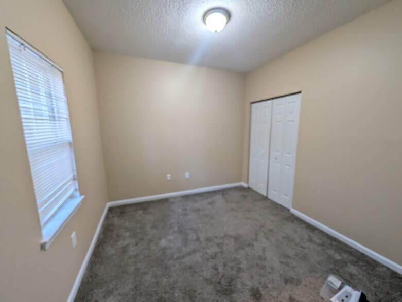 Guest Bedroom - 4405 Sweetwater Blvd