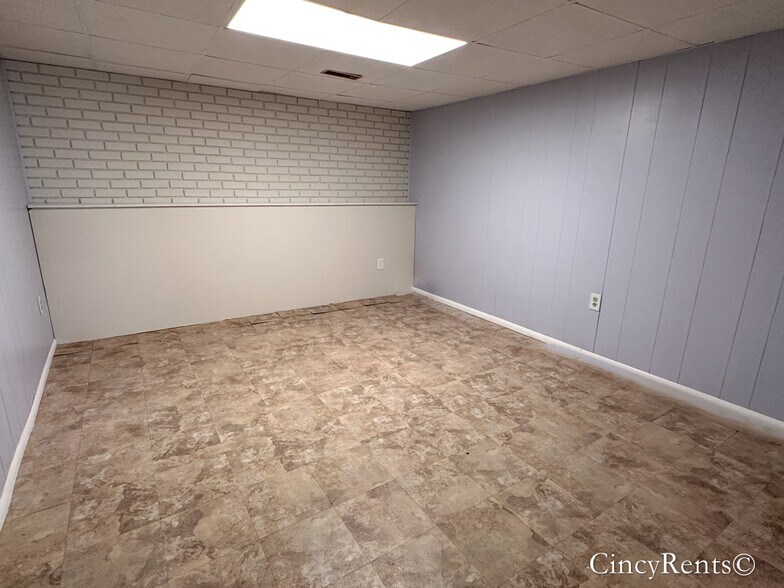 Building Photo - 1647 Rockhurst Ln