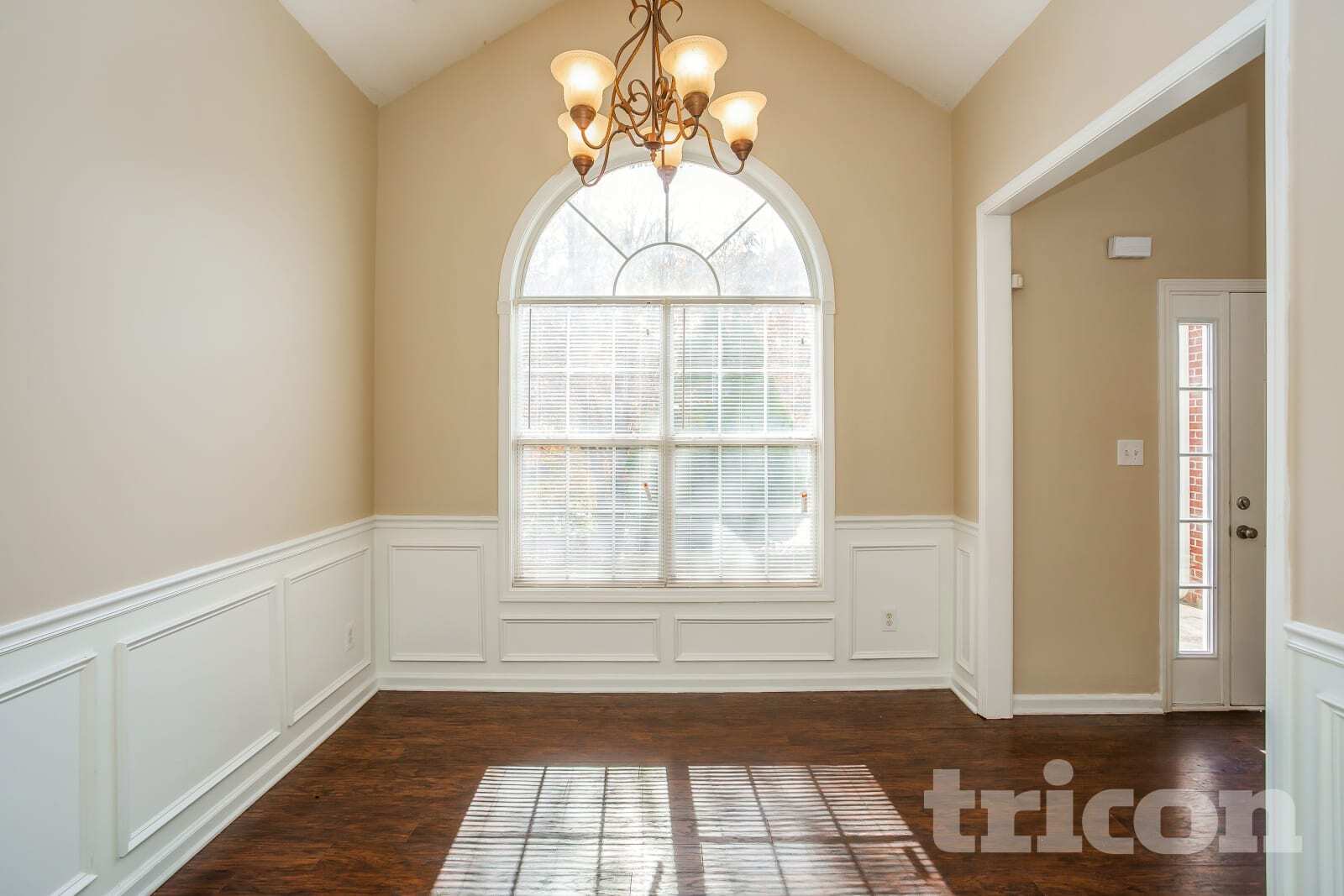 Building Photo - 4577 Garden City Dr