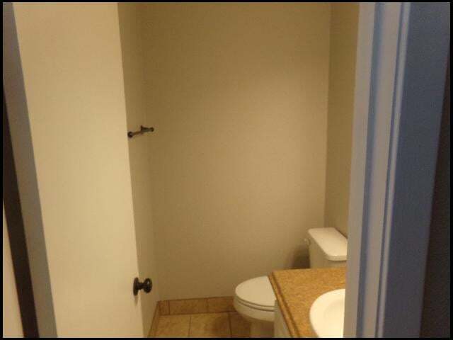 Building Photo - 13 Pheasant Run Dr