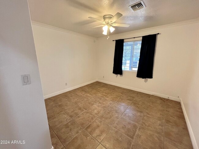 Building Photo - 2914 N 49th Ave