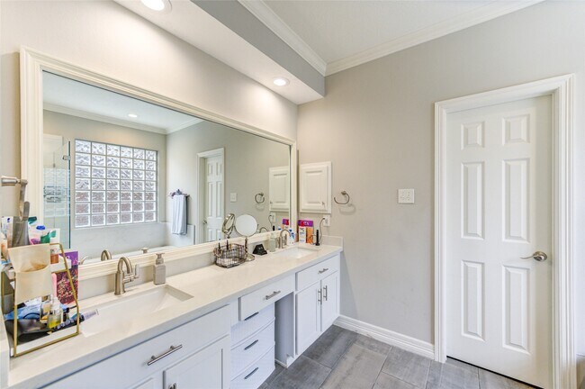 Building Photo - 5318 Pebble Way Ln