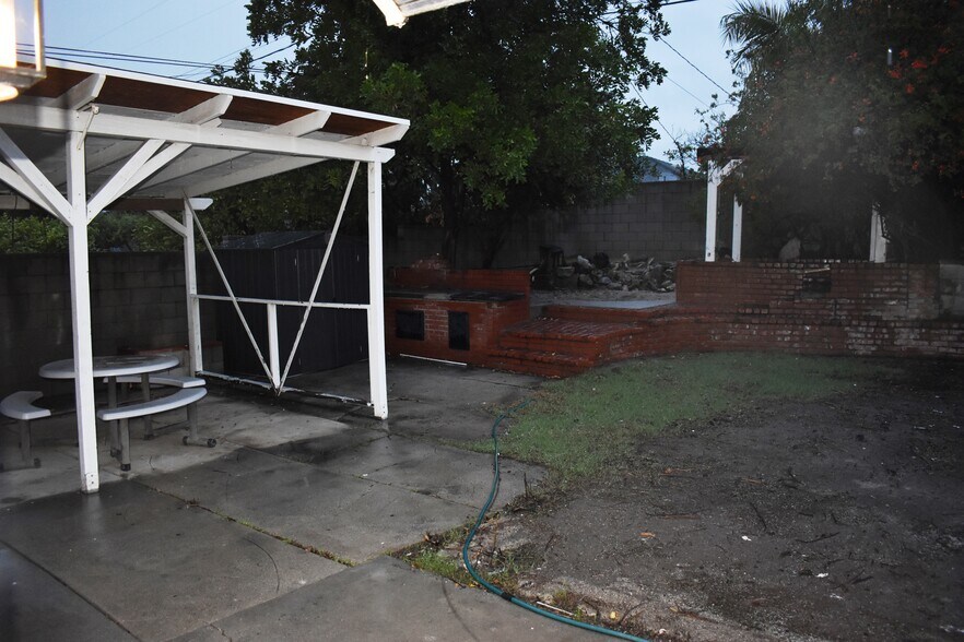 Building Photo - 18343 San Jose St