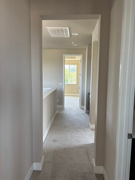Building Photo - 3472 San Sonita Dr