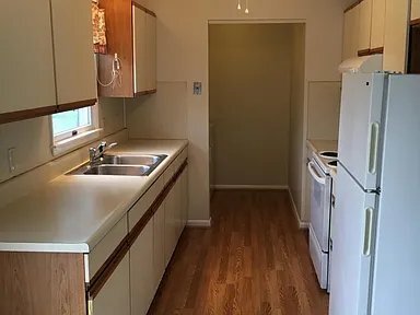 Building Photo - 385 Magnolia Rd