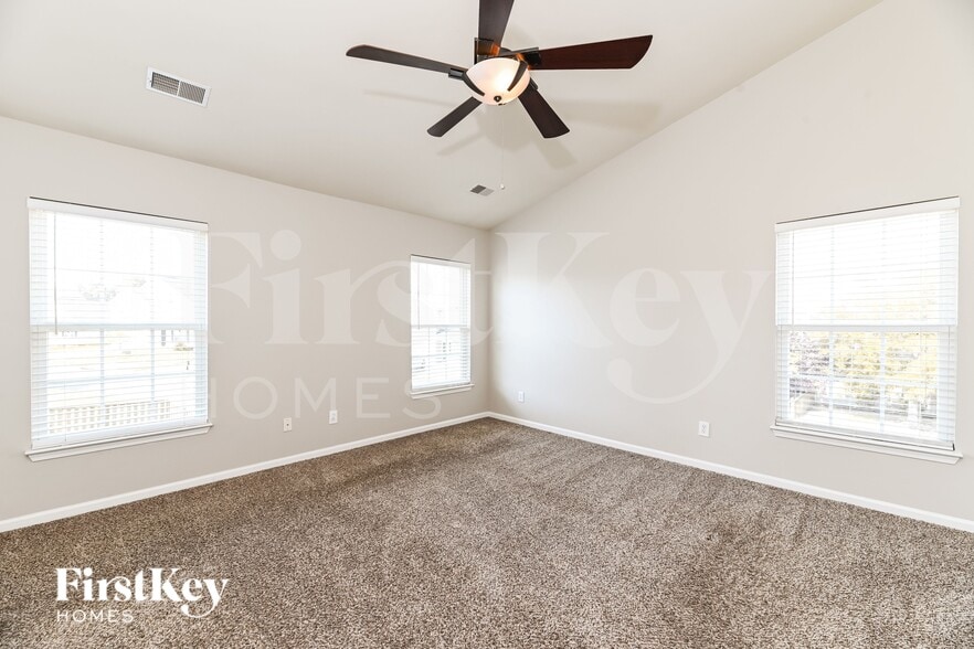 Building Photo - 337 Lakewind Dr