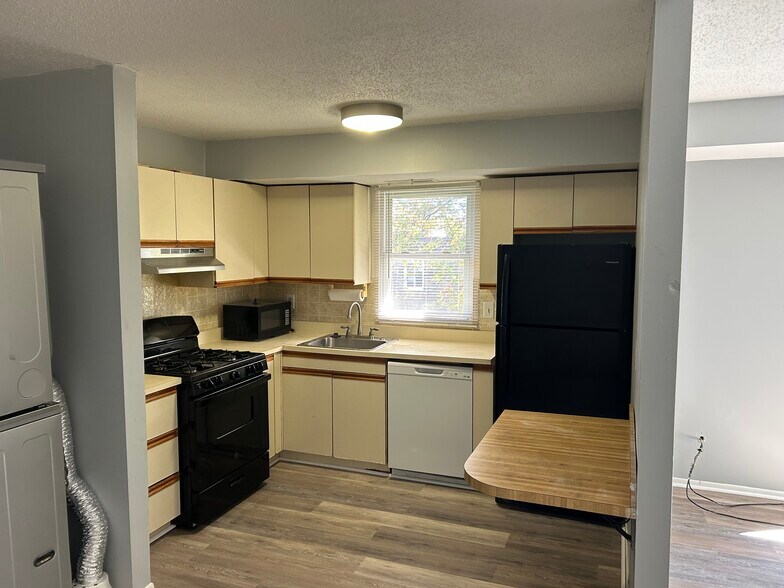 Building Photo - 11913 Tarragon Rd