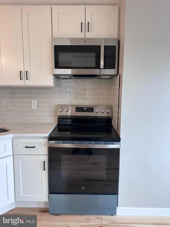 Building Photo - 2821 W Girard Ave