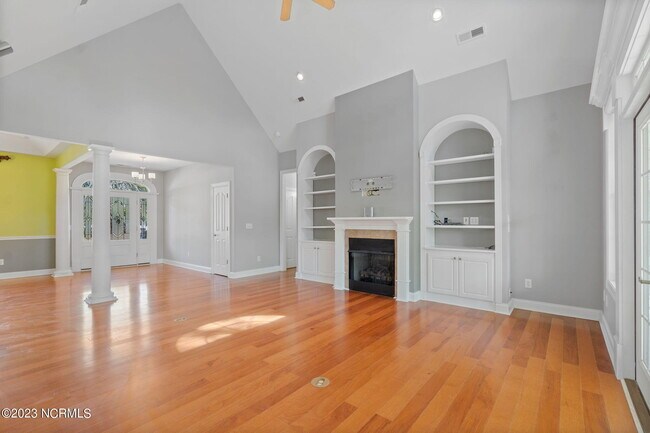 Building Photo - 3929 Harmony Cir