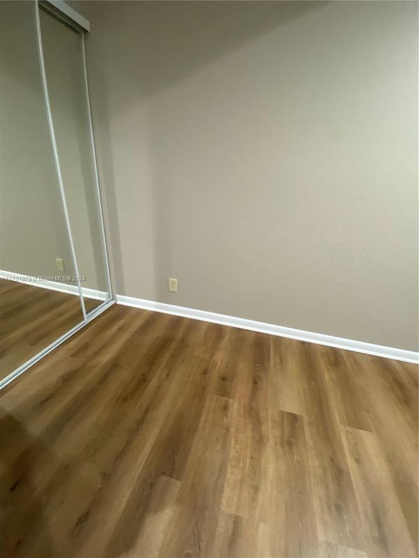 Building Photo - 1037 SW 149th Ln