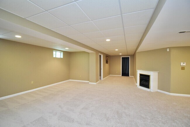 Building Photo - 5167 Elm Leaf Trail