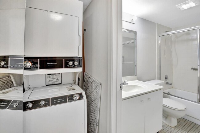 Building Photo - 1201 SW 128th Terrace