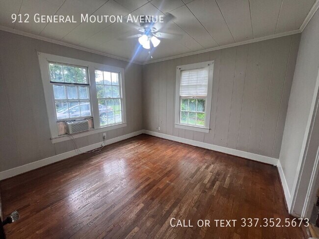 Building Photo - 912 General Mouton Ave