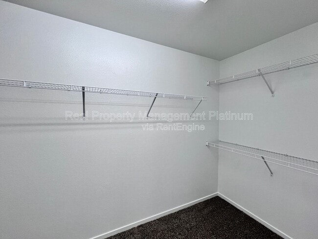 Building Photo - 6054 E Hampton Way