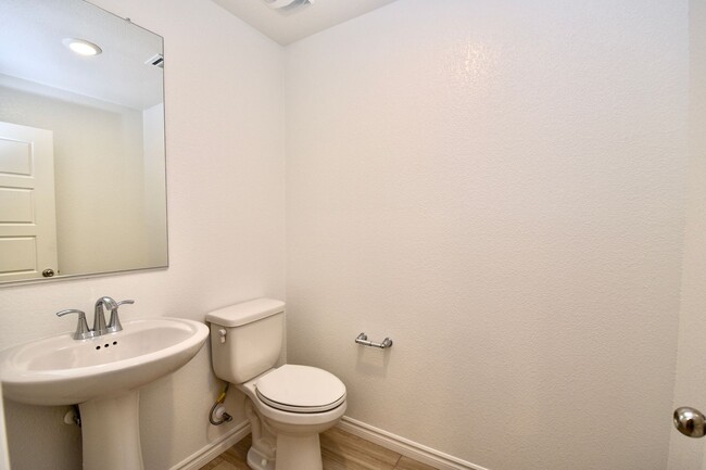 Building Photo - Brand New Build 3-Bedroom Townhome in Nort...