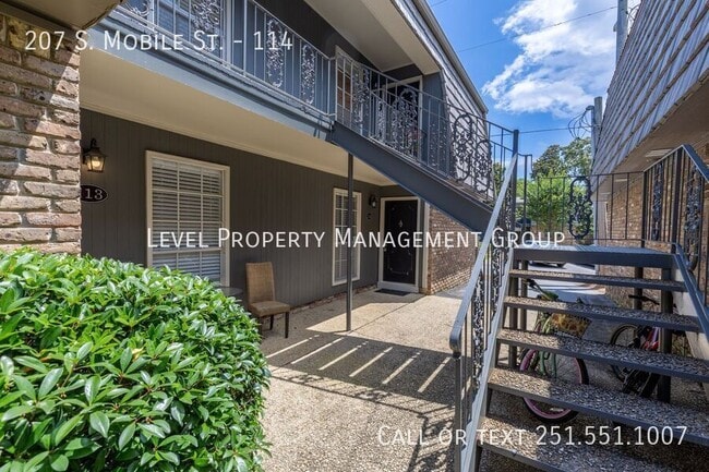 Building Photo - 207 S Mobile St