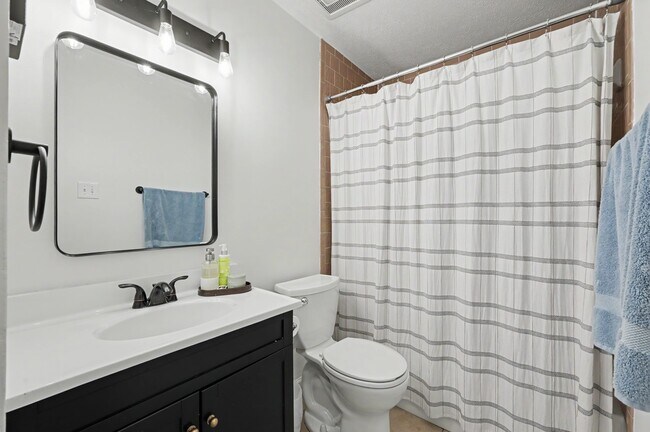 Building Photo - 69 Wind Whisper Ct