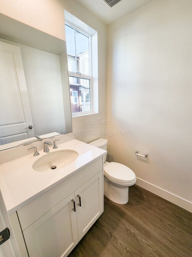 Building Photo - Newer Townhome at Penny Lane in Concord, 2...