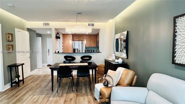 Building Photo - 7900 Harbor Island Dr