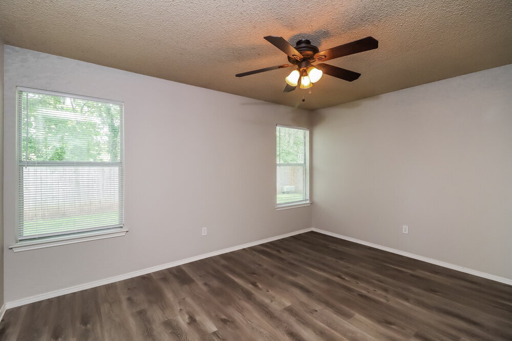 Building Photo - 10662 Flamewood Dr