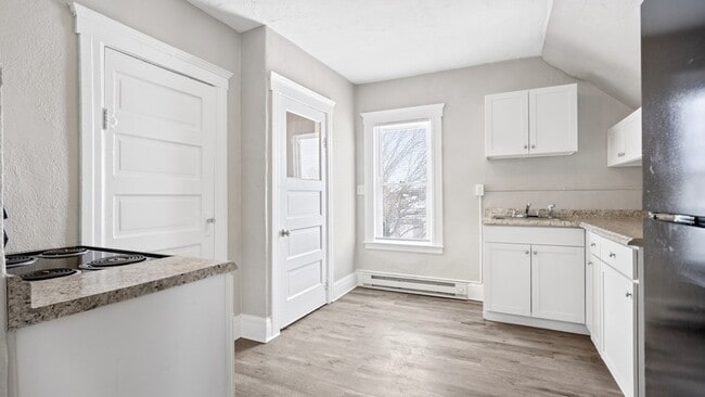 Building Photo - 1861 5th St