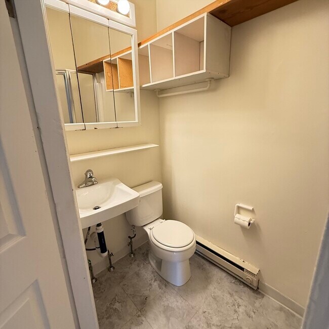 Building Photo - 86 Ellery St