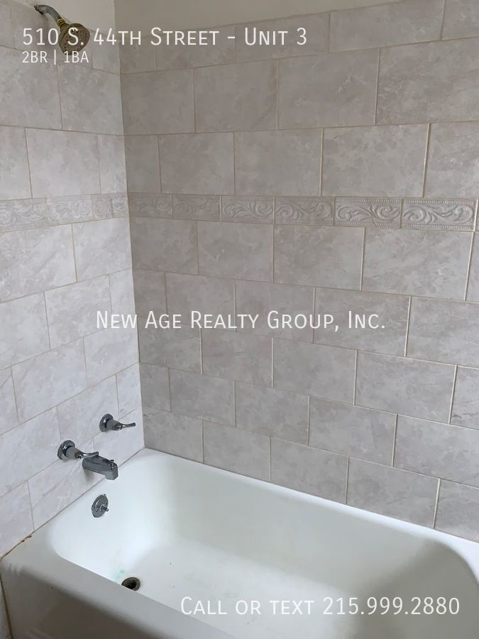 Building Photo - 510 S 44th St