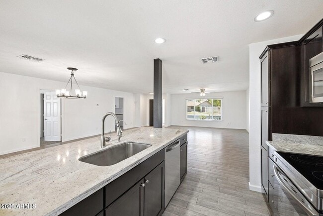 Building Photo - 4613 S Rita Ln