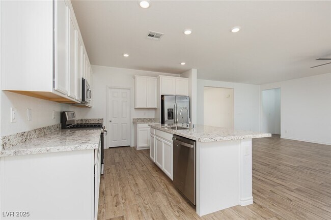 Building Photo - 1639 Dire Wolf Ave