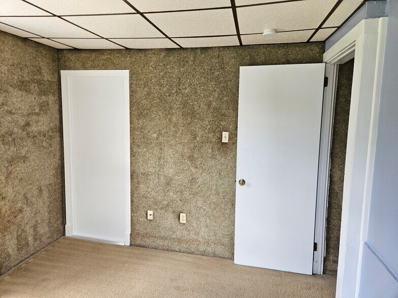 Back bedroom - 246 Monocacy Dr