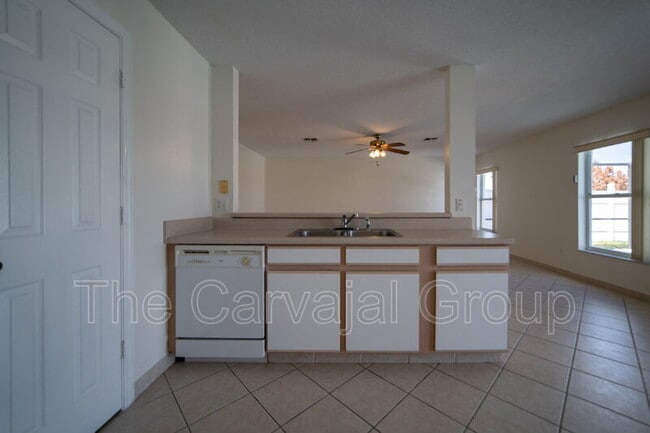 Building Photo - 1215 Kempton Chase Pkwy