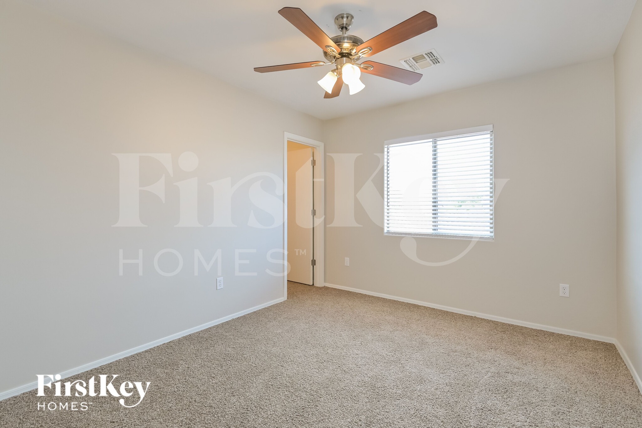 Building Photo - 10616 S Lucius Dr