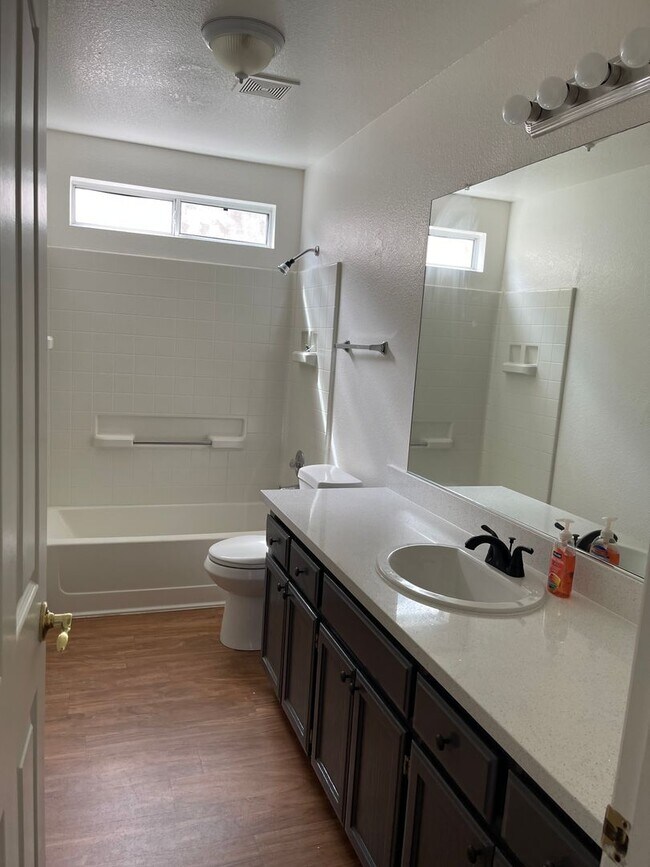 Building Photo - 9743 Deep Water Ln