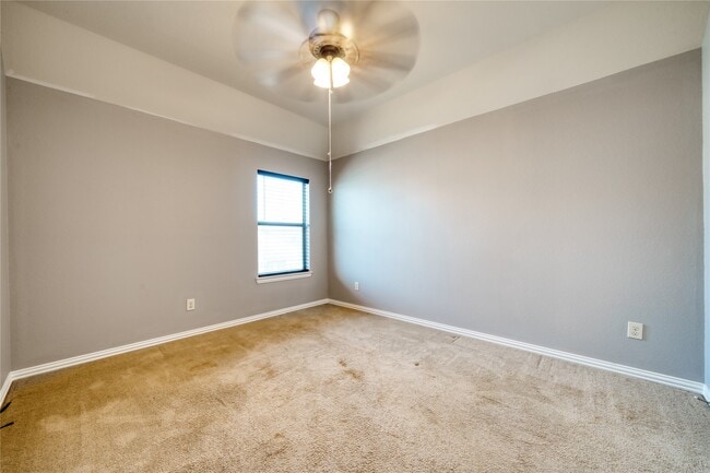 Building Photo - 4818 Seabird St