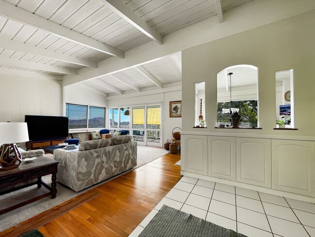 Building Photo - Furnished Wailae Nui Ridge Home with Direc...