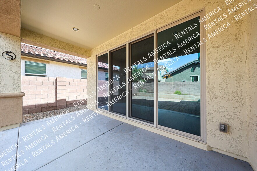 Building Photo - 276 E Coconino Dr