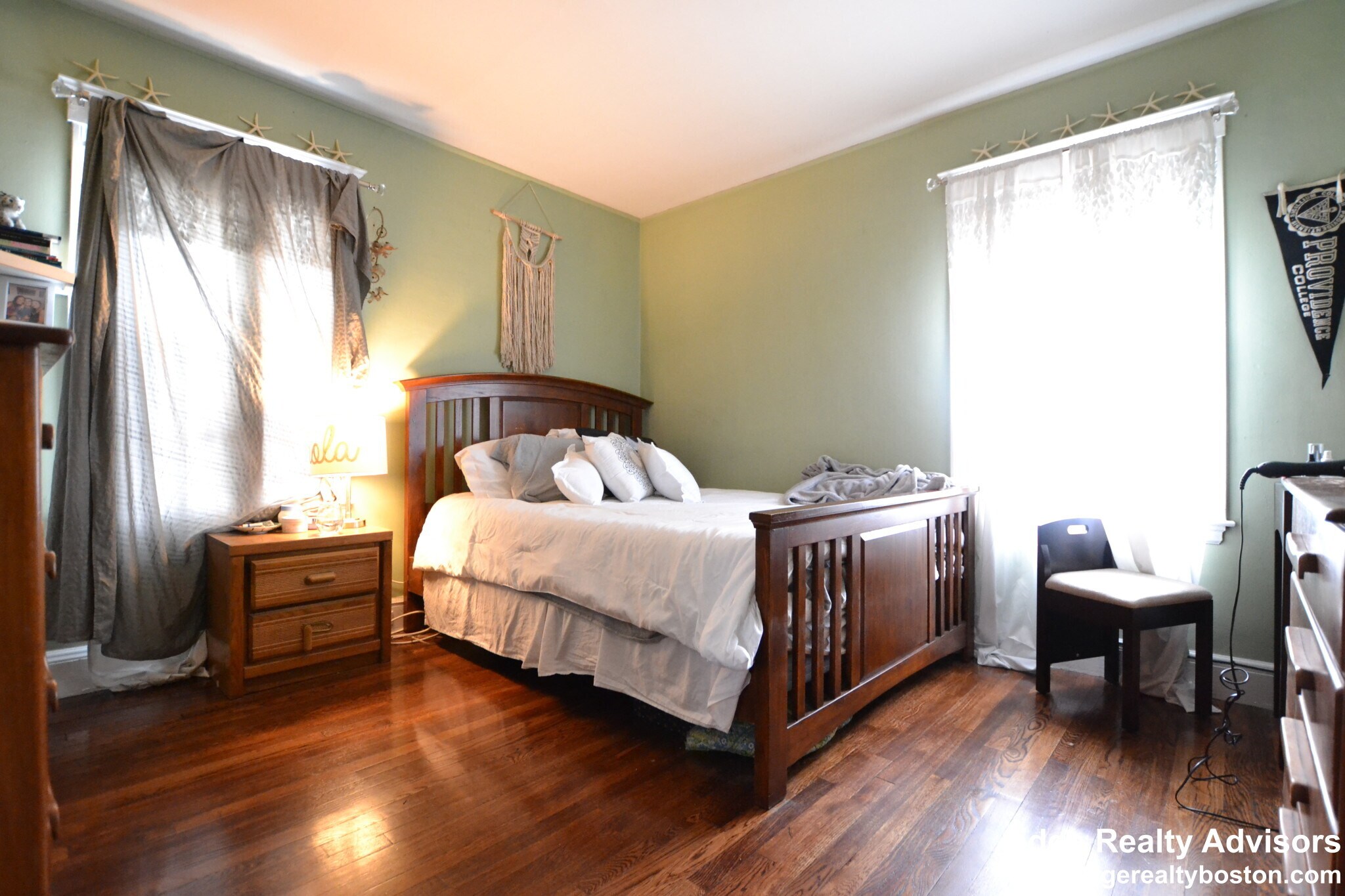 Building Photo - 57 Hobart St