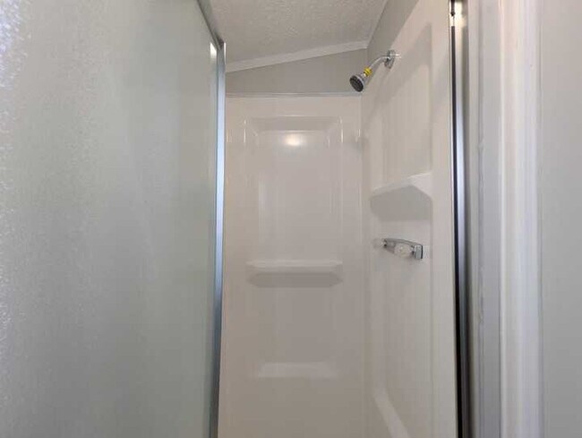 Building Photo - 52224 Quaker Hill Ln