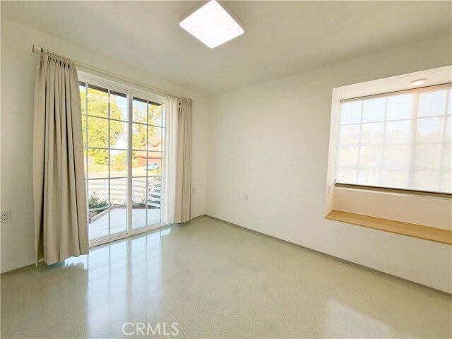 Building Photo - 1 Quiet Hills Cir