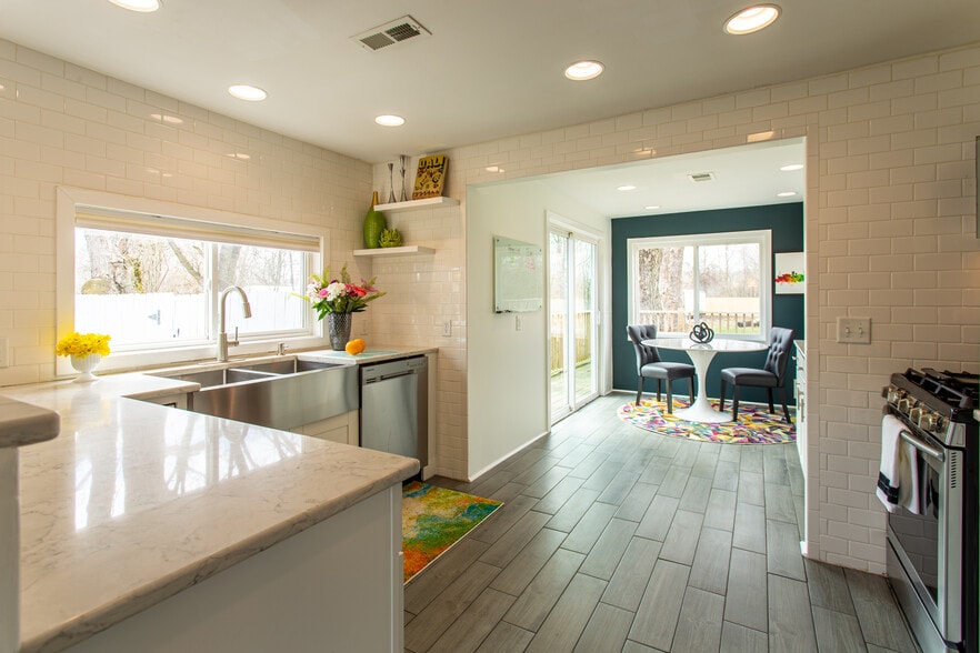 Building Photo - 12956 Portage Road