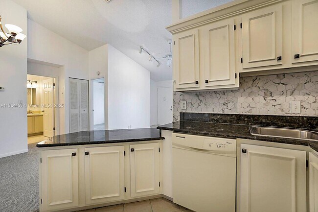 Building Photo - 6568 Chasewood Dr