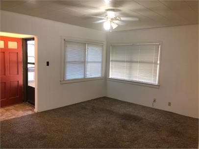 Building Photo - 411 E Hulse St